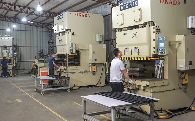 110-160t大型冲压设备110-160t大型冲压设备